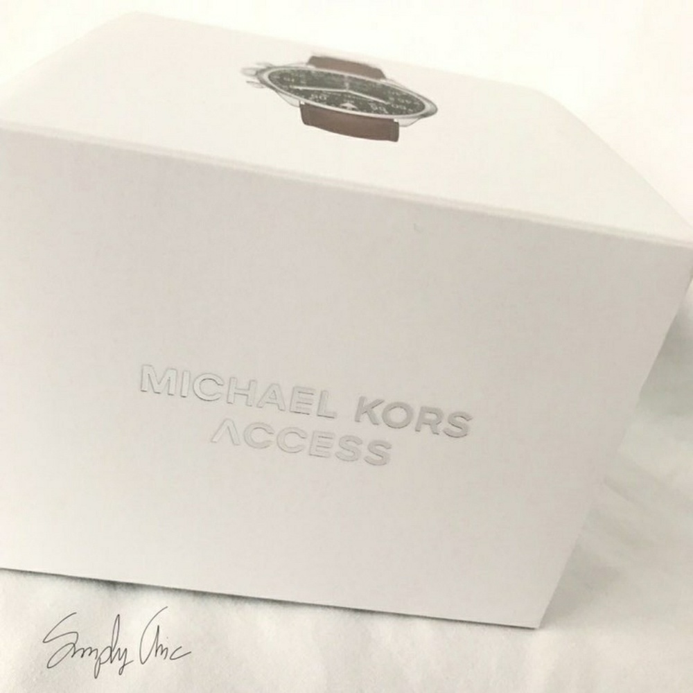 Micheal Kors Gage Hybrid SmartWatch - Picture 3 of 7